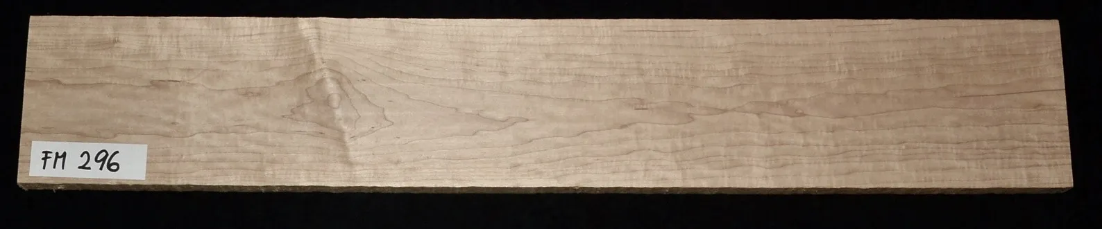 Javor Fladrový FM296 Drevo na Gitarový Krk 945 × 155 × 30 mm