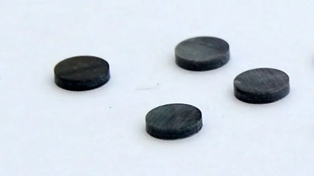 Čierno-šedá perleťová polohová značka kruhová – 6 mm