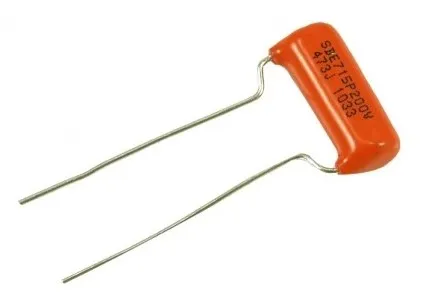 Orange kapacitor 047mf