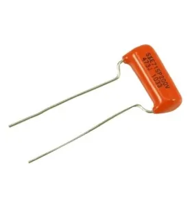 Orange kapacitor 047mf