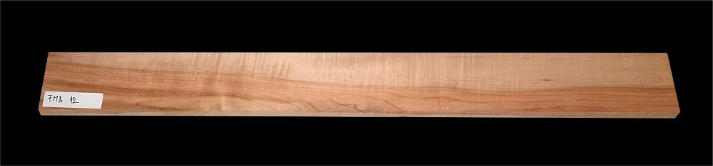 Javor Vlnitý FMB 12 