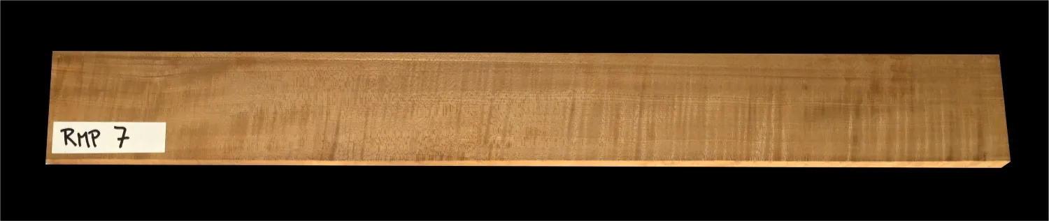 Pečený Javor Vlnkový EU na výrobu Gitarového krku RMP-7 -875 x 105 x 27 mm