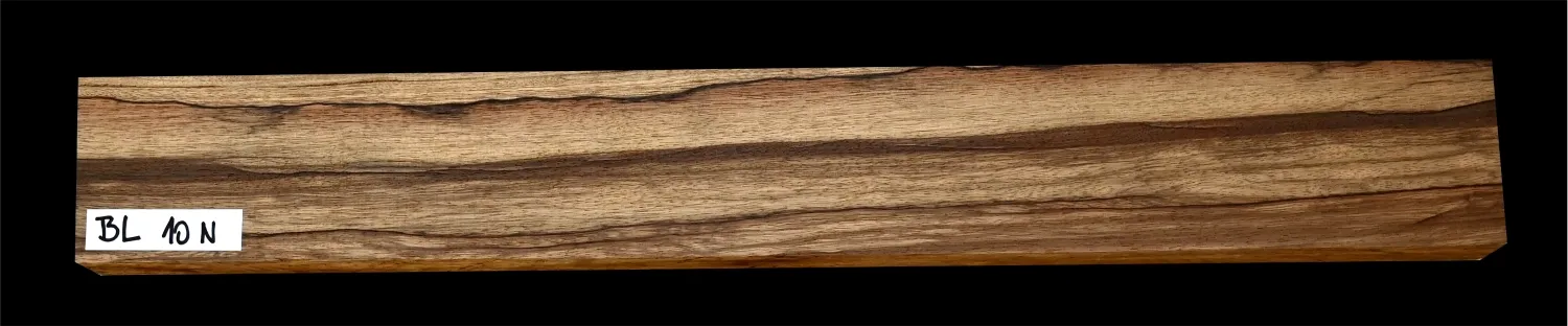 Čierna Limba (Korina) – Drevo na gitarový krk BL10 | 955 x 130 x 48 mm