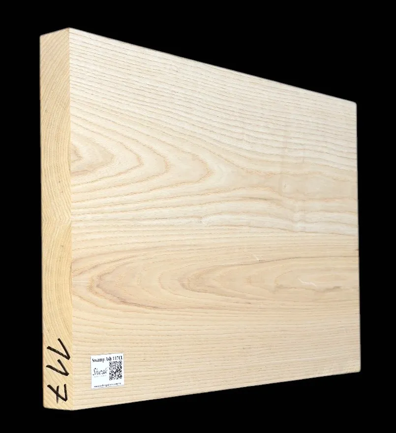 Bahenný Jaseň Gitarové Drevo SWE 117CL - 555 x 385 x 45 mm Bahenný Jaseň Gitarové Drevo SWE 117CL - 555 x 385 x 45 mm