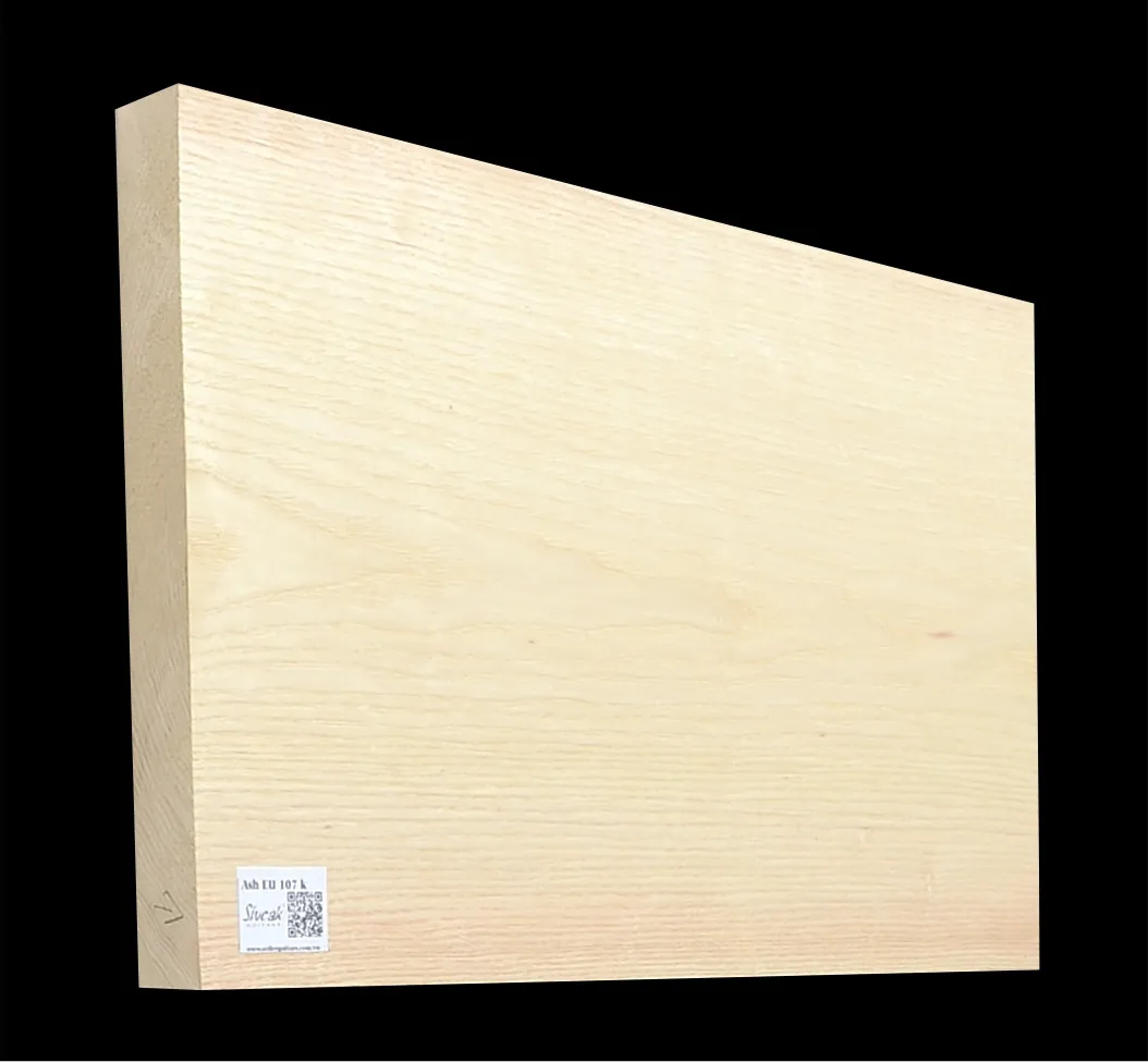 Jaseň Európsky Gitarové drevo 585 x 380/370 x 44 mm