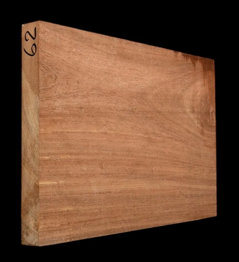 Mahagón Drevo na Gitaru- Basgitaru MHGS 62k - 580 x 380 x 46 mm Mahagón Drevo na Gitaru- Basgitaru MHGS 62k - 580 x 380 x 46 mm