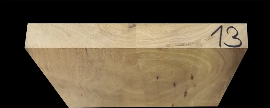 Čierna Limba Gitarové drevo BL 13 CL - 540 x 360/325 x 46 mm