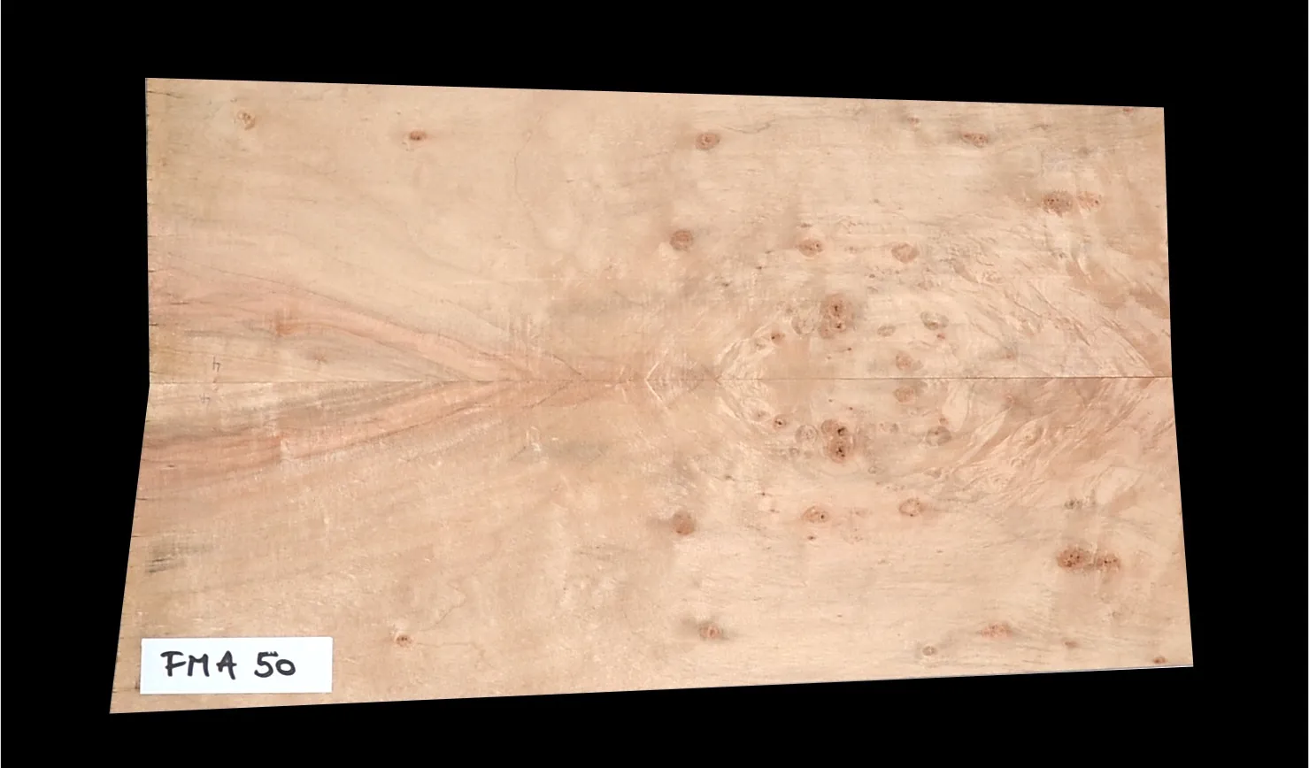 Javor Vlnitý Vrchná doska na Gitaru - Basgitaru FMA 50 - 585 x 370/335 x 5.8 mm