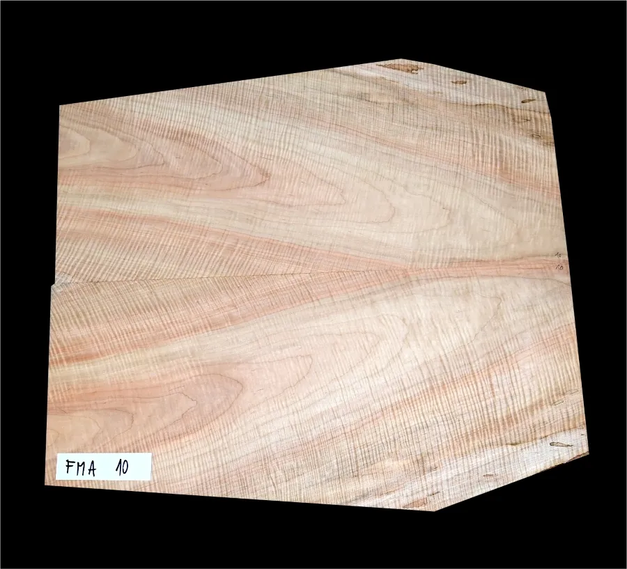 Javor Vlnitý Vrchná doska na Gitaru - Basgitaru FMA 10- 605 x 560/470 x 5,2 mm