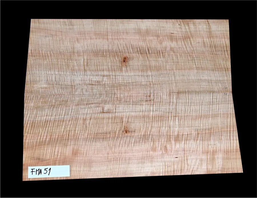 Javor Vlnitý Vrchná doska na Gitaru - Basgitaru FMA 51 - 550 x 455/430 x 5,1 mm