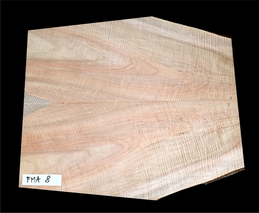 Javor Vlnitý Vrchná doska na Gitaru - Basgitaru FMA 8- 605 x 560/480 x 5,2 mm
