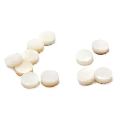 Biela perleťová polohová značka kruhová – 6 mm