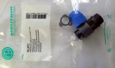 Neutrik NL2FX Speakon 2-pólová káblová zásuvka, čierno-modrá