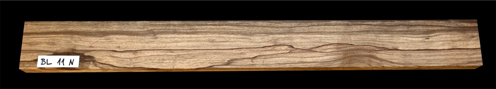 Čierna Limba (Korina) – Drevo na gitarový krk BL11 | 1205 x 130 x 50 mm