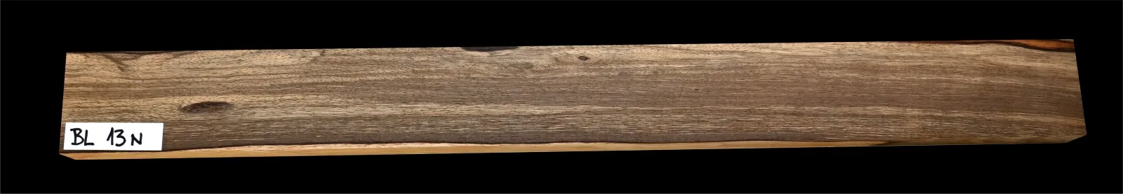 Čierna Limba (Korina) – Drevo na gitarový krk BL13 | 1125 x 113 x 47 mm