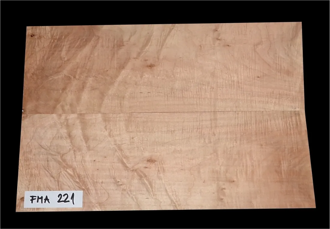 Javor Vlnitý Vrchná doska na Gitaru - Basgitaru FMA 221 - 540 x 370 x 6 mm